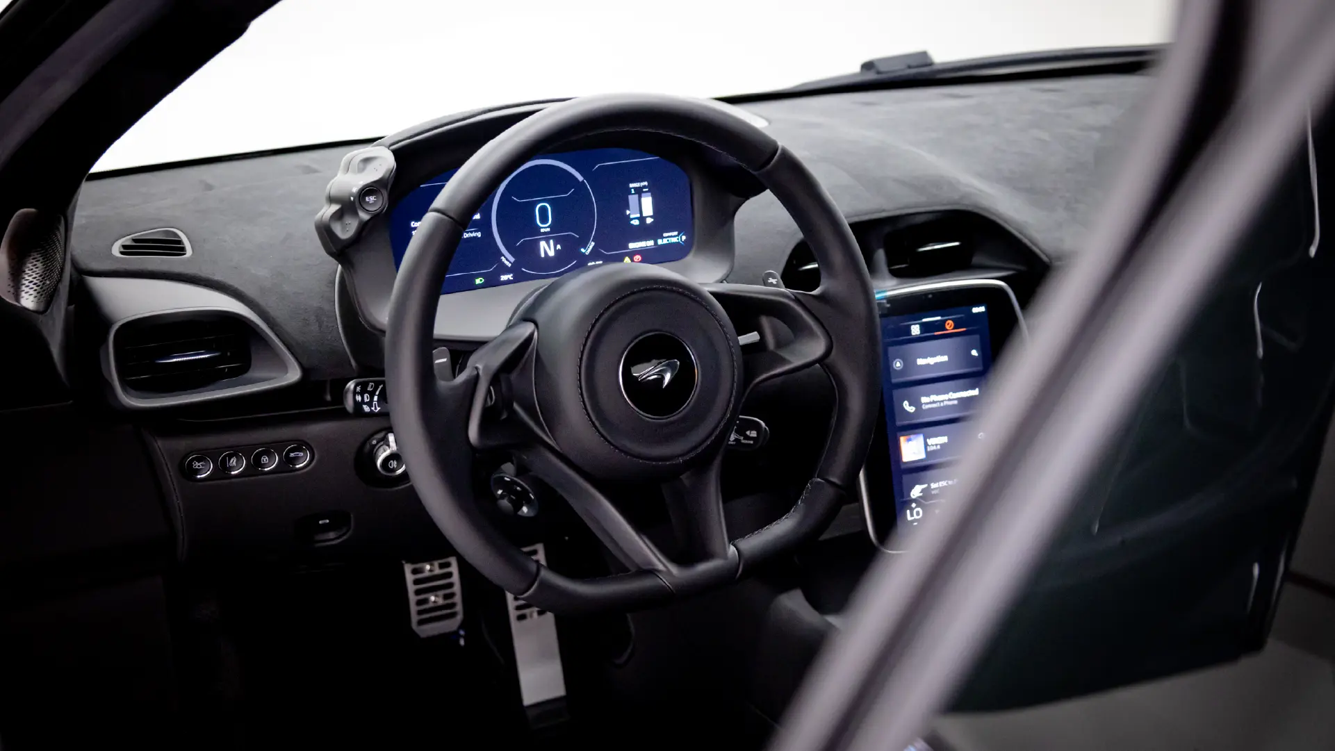 Rent McLaren Artura BLACK 2024 in Dubai , UAE 