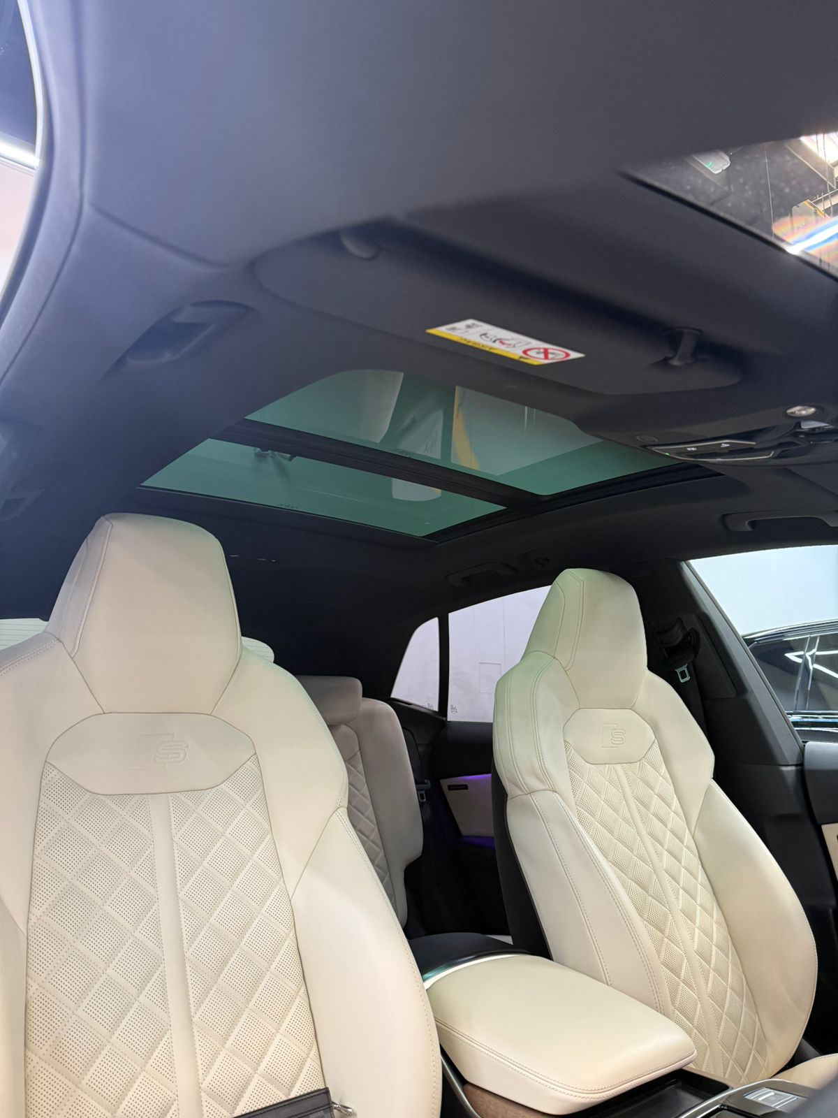 Rent Audi Q8 GREY 2024 in Dubai , UAE 