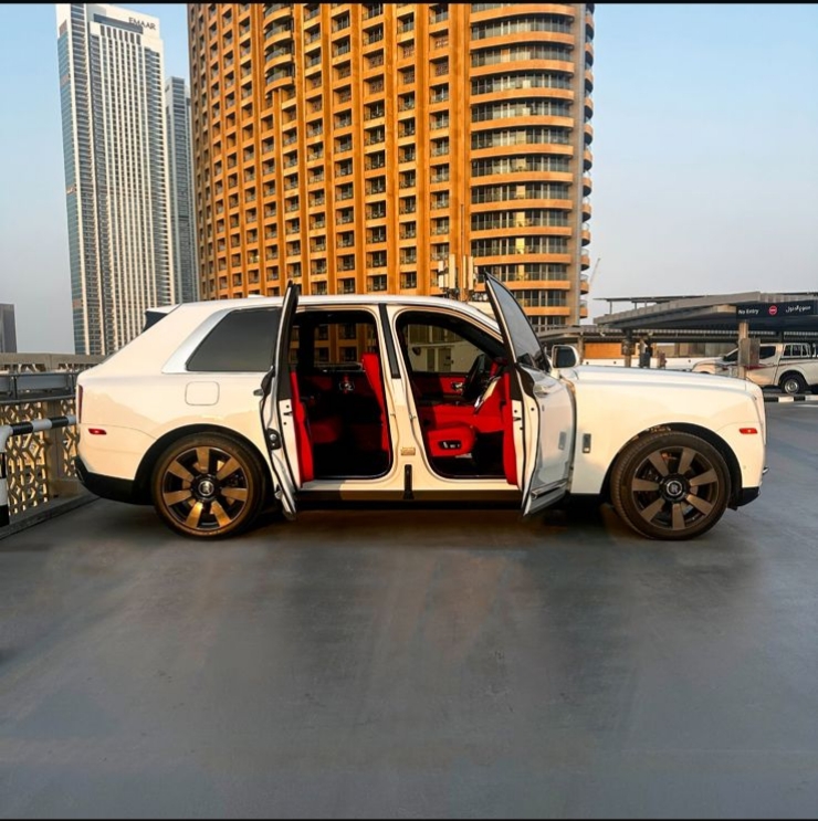 Rent Rolls-Royce Cullinan WHITE 2024 in Dubai , UAE 