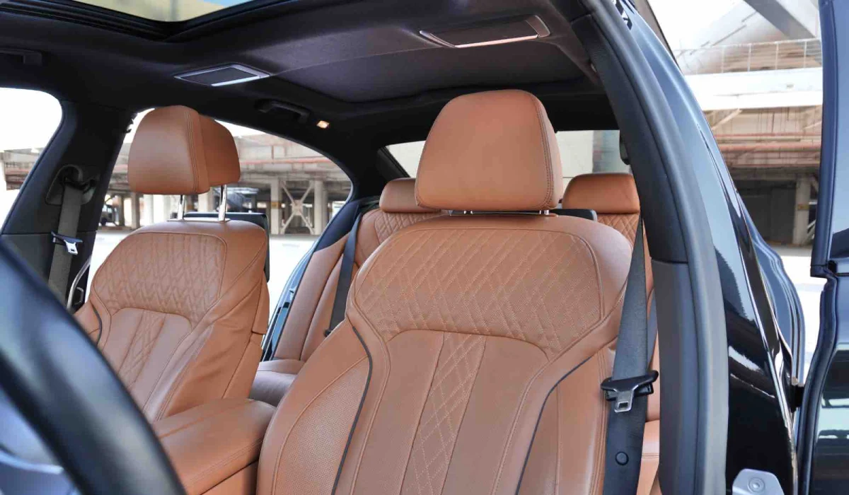 Rent Bmw Series 7 BLACK 2022 in Dubai , UAE 
