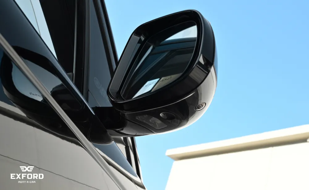 Rent Range-Rover Vogue BLACK 2022 in Dubai , UAE 