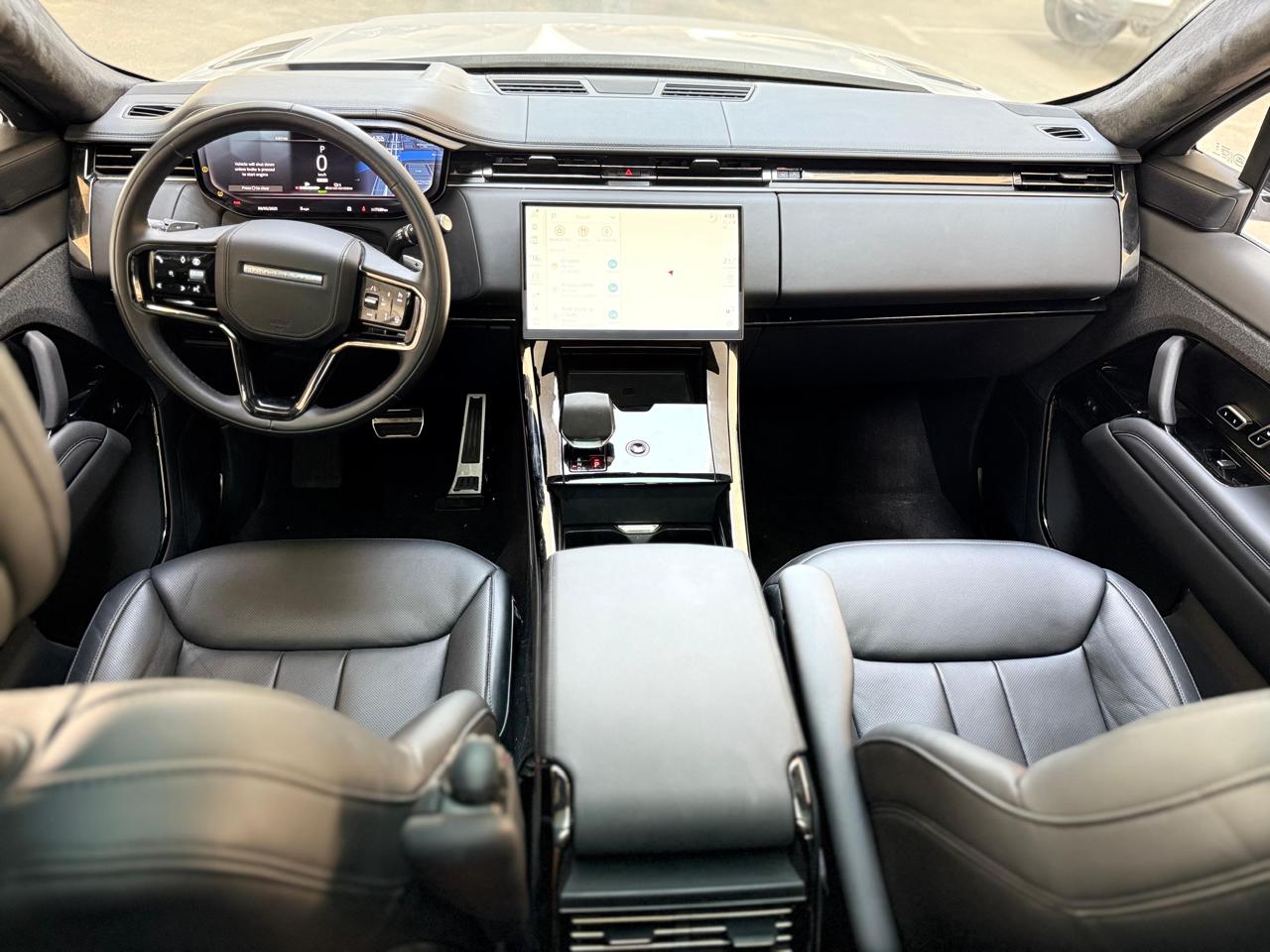 Rent Sport WHITE 2025 with chauffeur in Dubai , UAE 