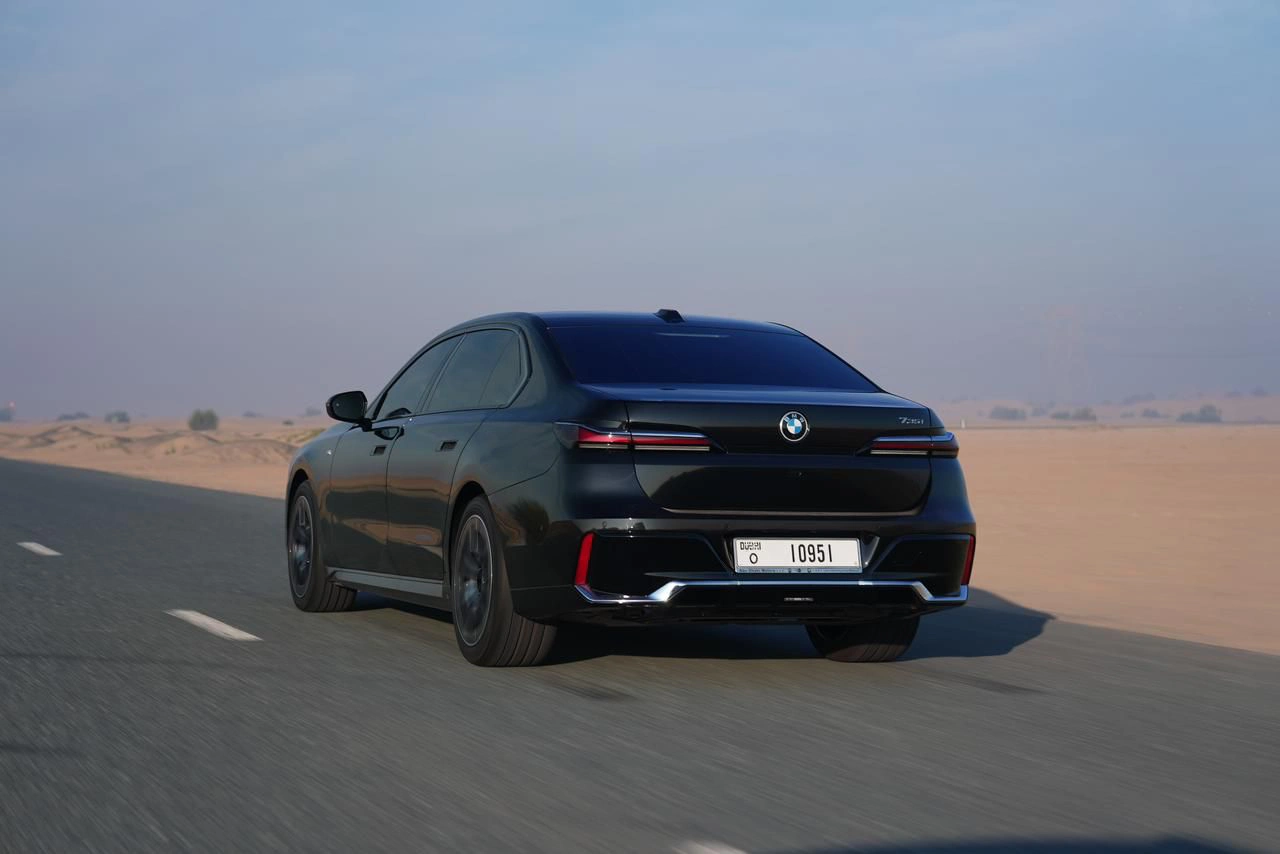 Rent Bmw Series 7 BLACK 2023 in Dubai , UAE 