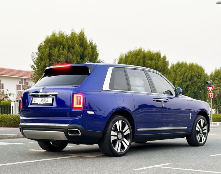 Rent Rolls-Royce Cullinan BLUE 2022 in Dubai , UAE 