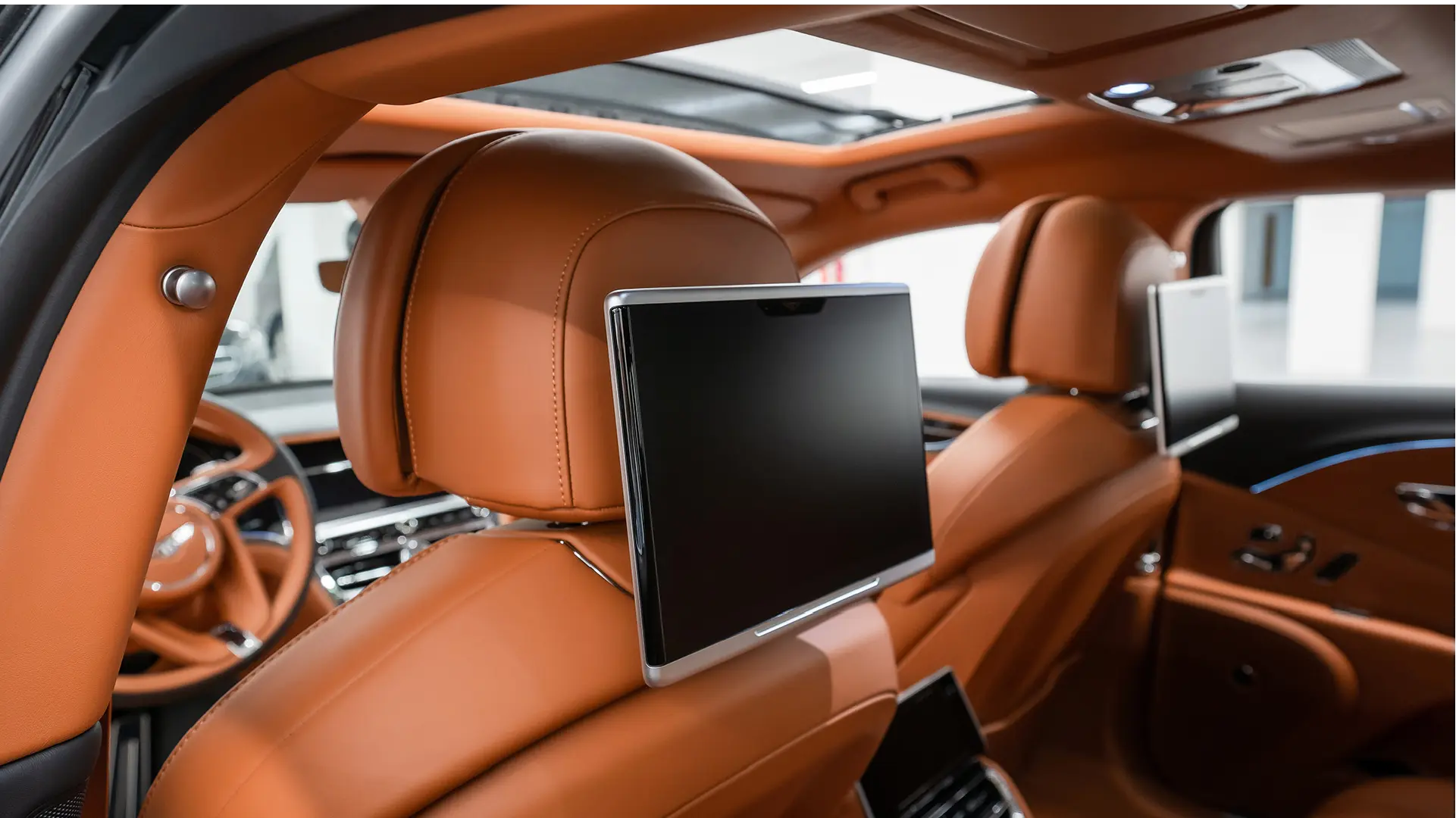 Rent Bentley Flying spur WHITE 2023 in Dubai , UAE 
