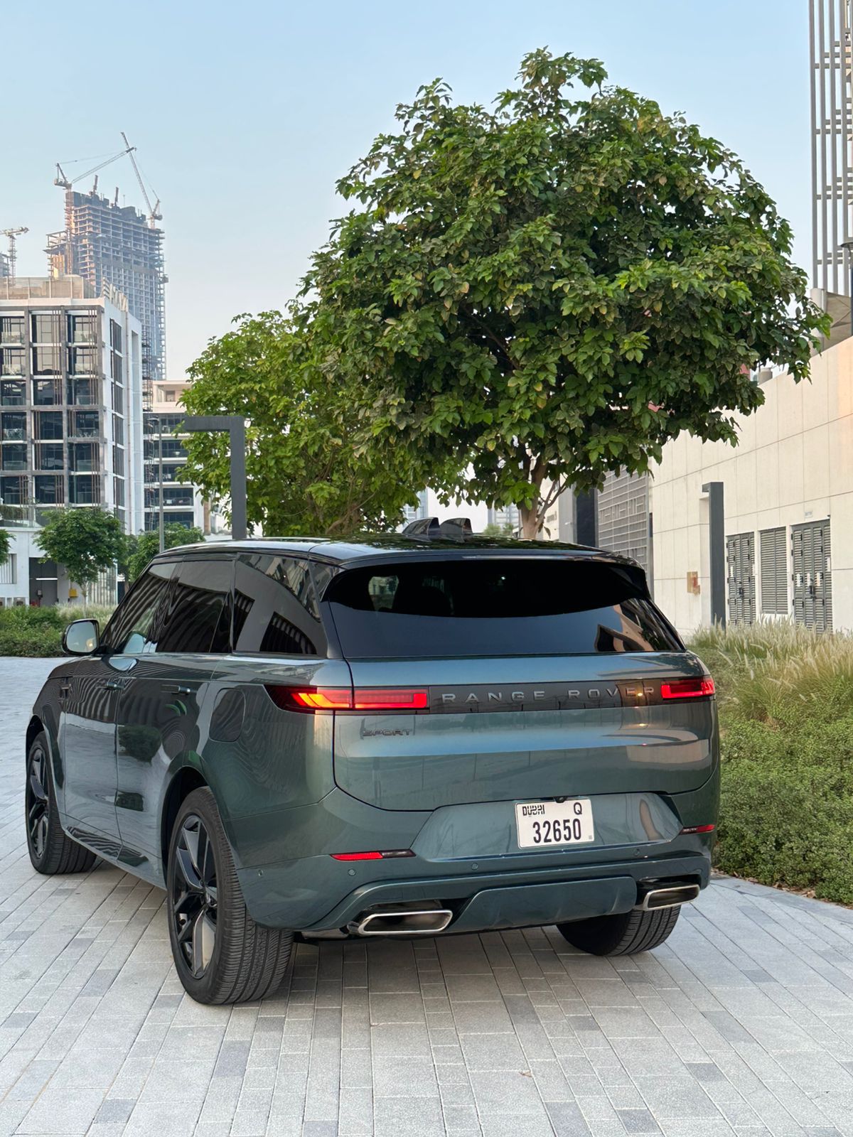 Rent Sport GREEN 2025 with chauffeur in Dubai , UAE 