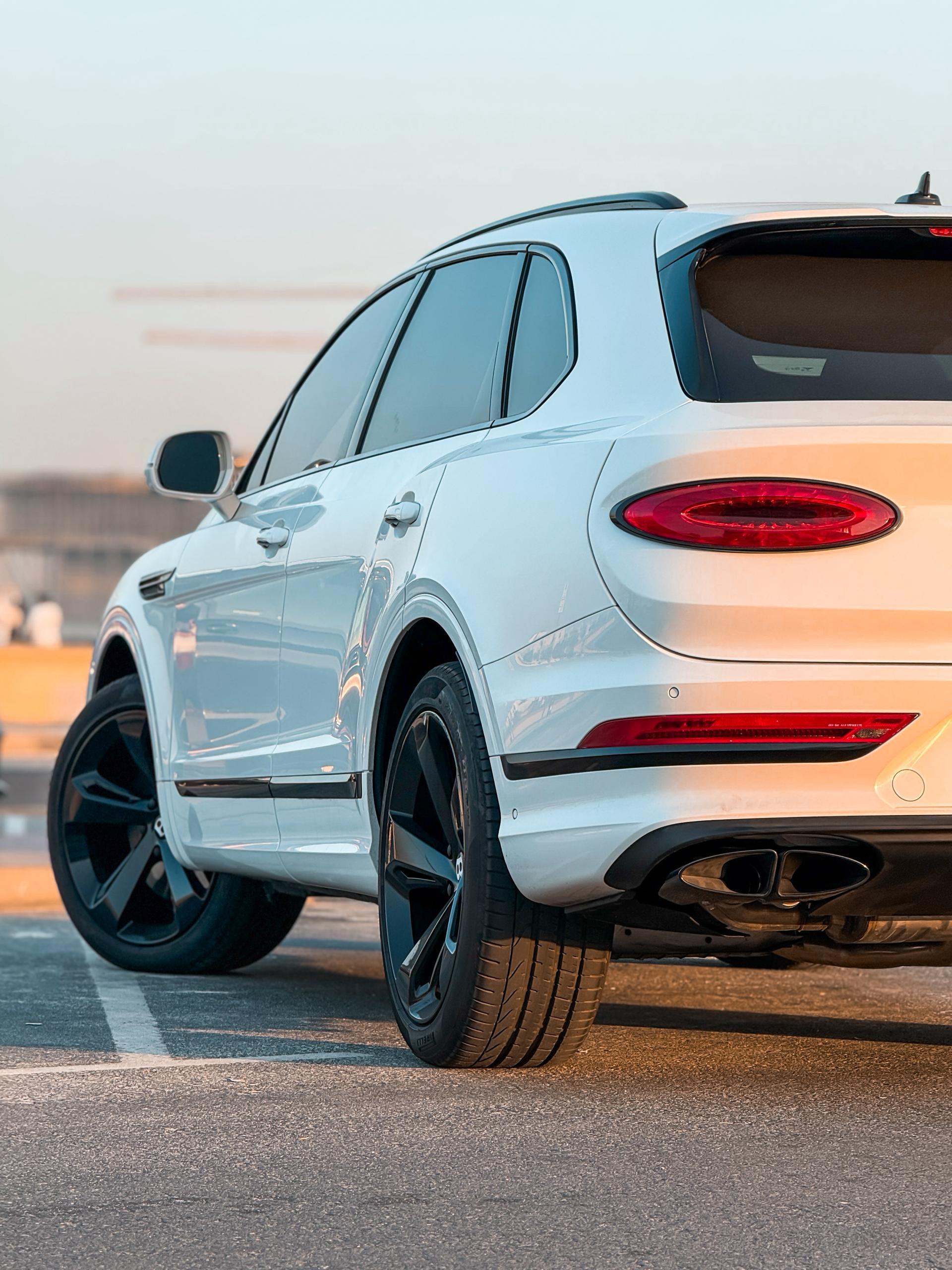 Rent Bentley Bentayga WHITE 2024 in Dubai , UAE 