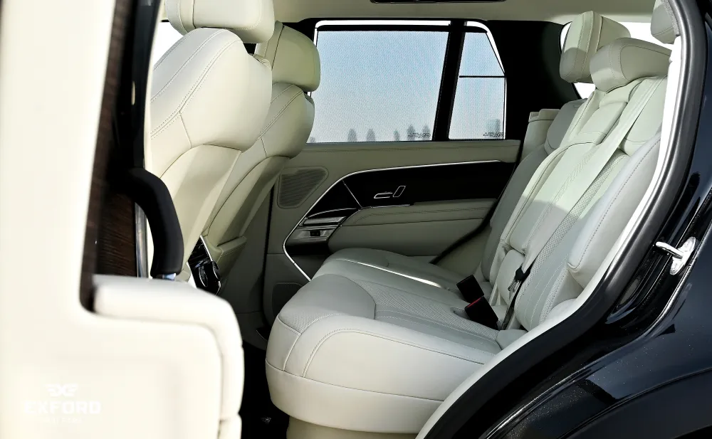 Rent Range-Rover Vogue BLACK 2022 in Dubai , UAE 
