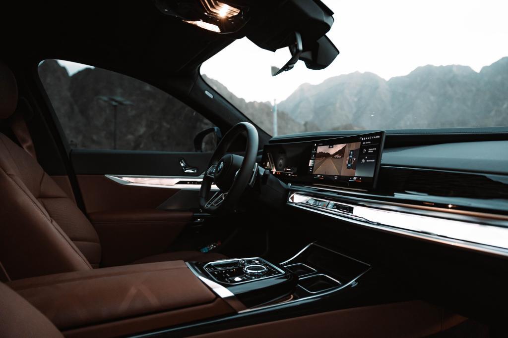Rent Bmw Series 7 BLACK 2023 in Dubai , UAE 