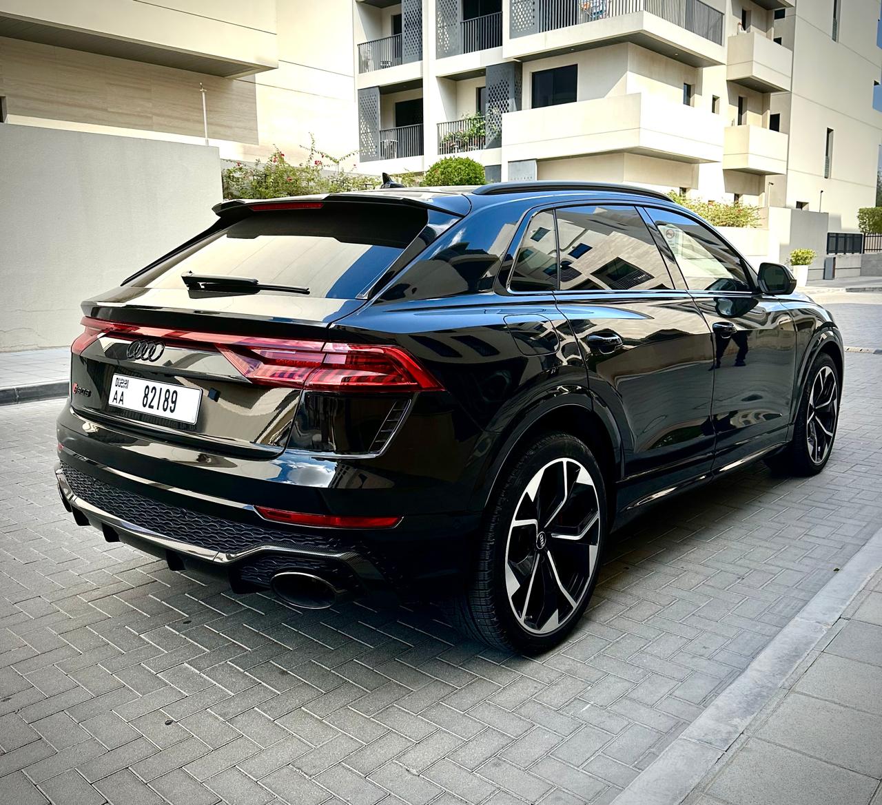 Rent Audi Rsq8 BLACK 2023 in Dubai , UAE 